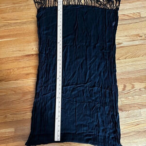 Black light weight scarf